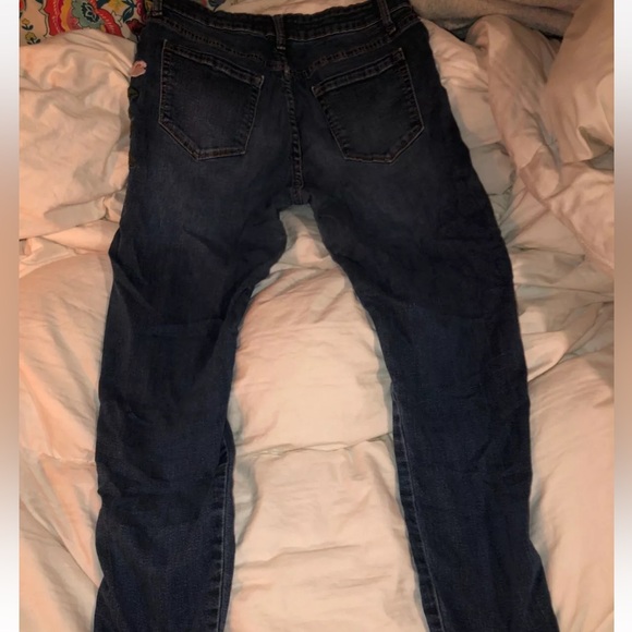 Pretty Perfect Skinny Jeans size 7/28 Distressed Embroidered Flowers - Picture 5 of 5